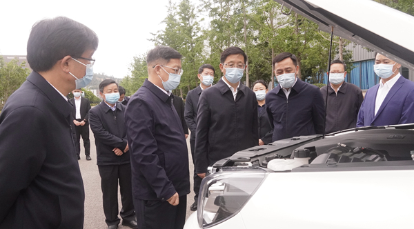 云南省委副书记、省长王予波带队到 bifa必发集团动力发展调研